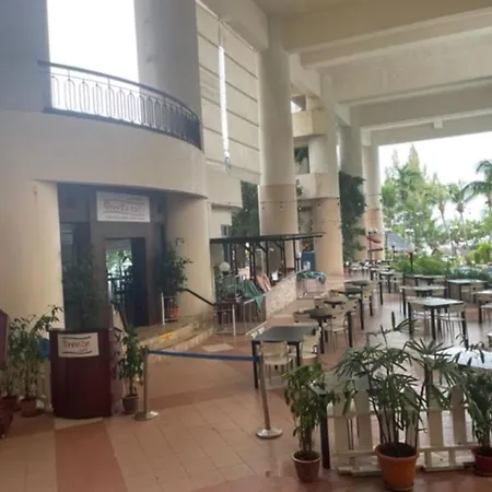 Paradise By The Sea In Penang By Veron At Rainbow Paradise Tanjung Bungah  Exterior photo
