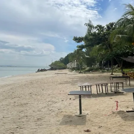 Paradise By The Sea In Penang By Veron At Rainbow Paradise Tanjung Bungah  Exterior photo