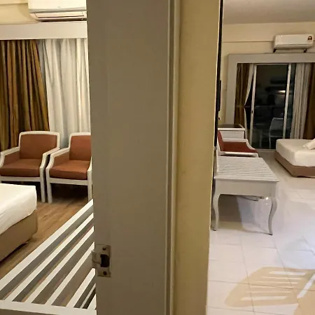 Paradise By The Sea In Penang By Veron At Rainbow Paradise Tanjung Bungah  Exterior photo
