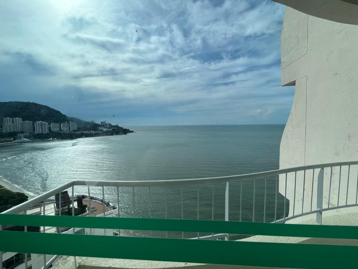 Paradise By The Sea In Penang By Veron At Rainbow Paradise Tanjung Bungah (Penang)