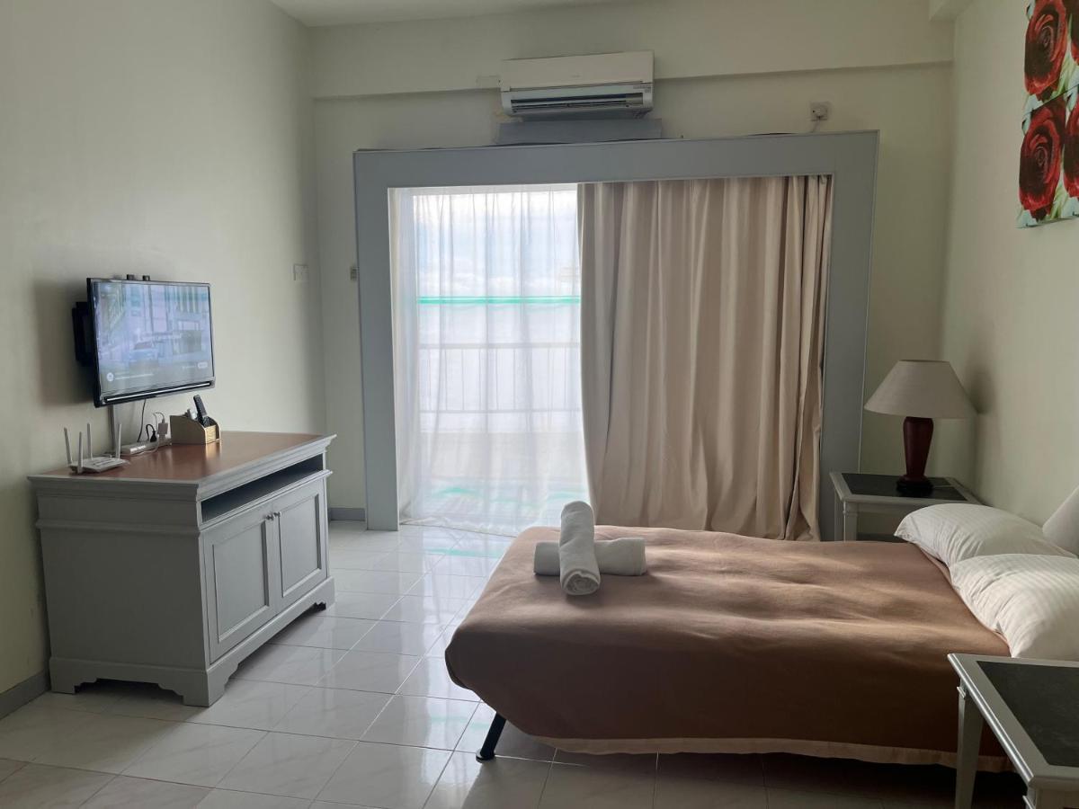 Paradise By The Sea In Penang By Veron At Rainbow Paradise Resort Tanjung Bungah (Penang)