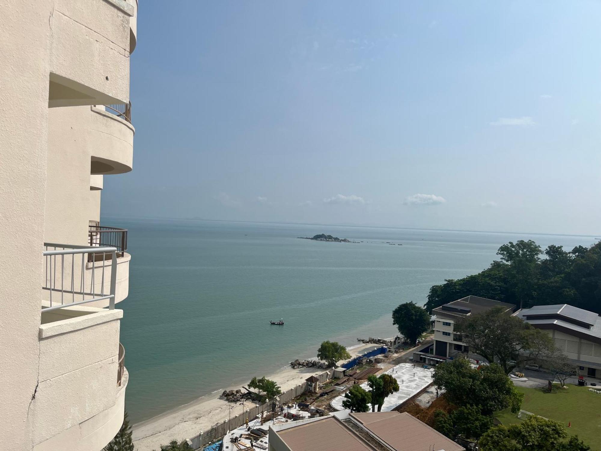 Paradise By The Sea In Penang By Veron At Rainbow Paradise Resort *