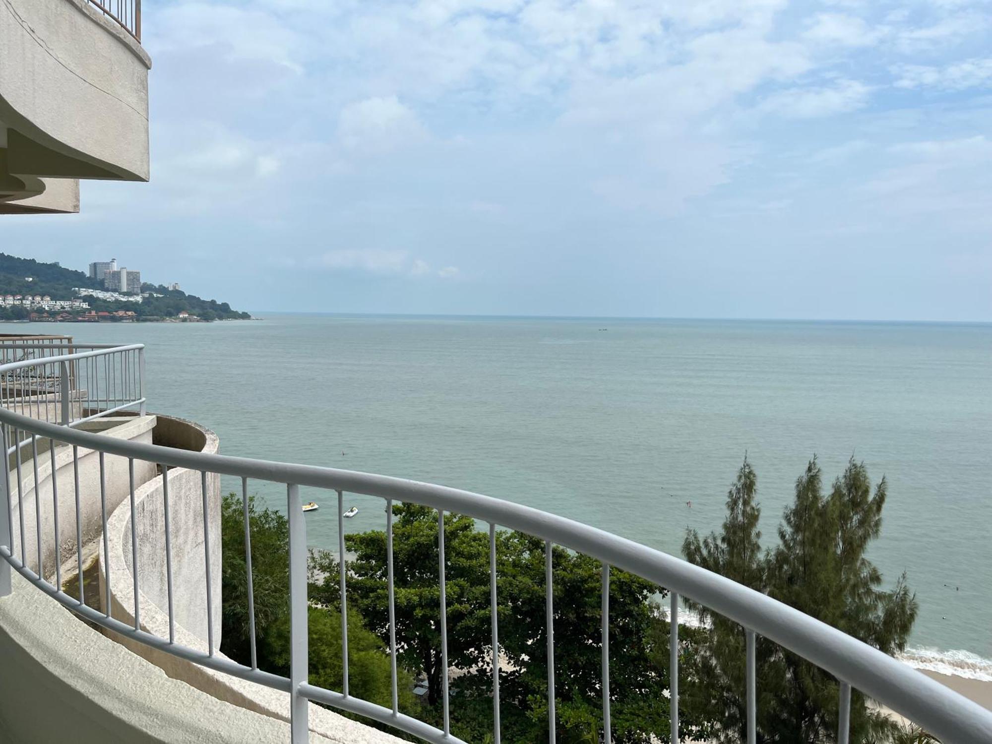 Paradise By The Sea In Penang By Veron At Rainbow Paradise Resort *
