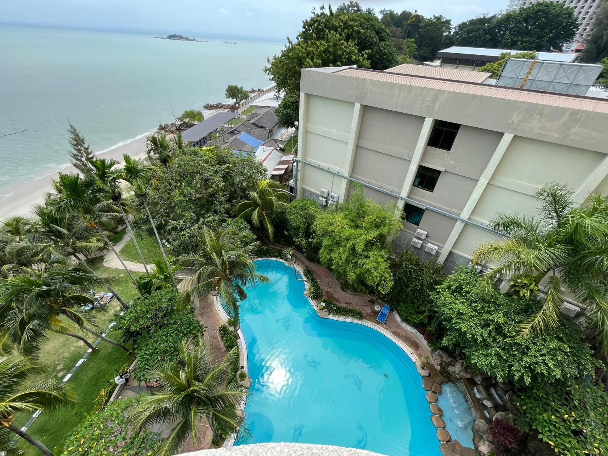 Paradise By The Sea In Penang By Veron At Rainbow Paradise Resort