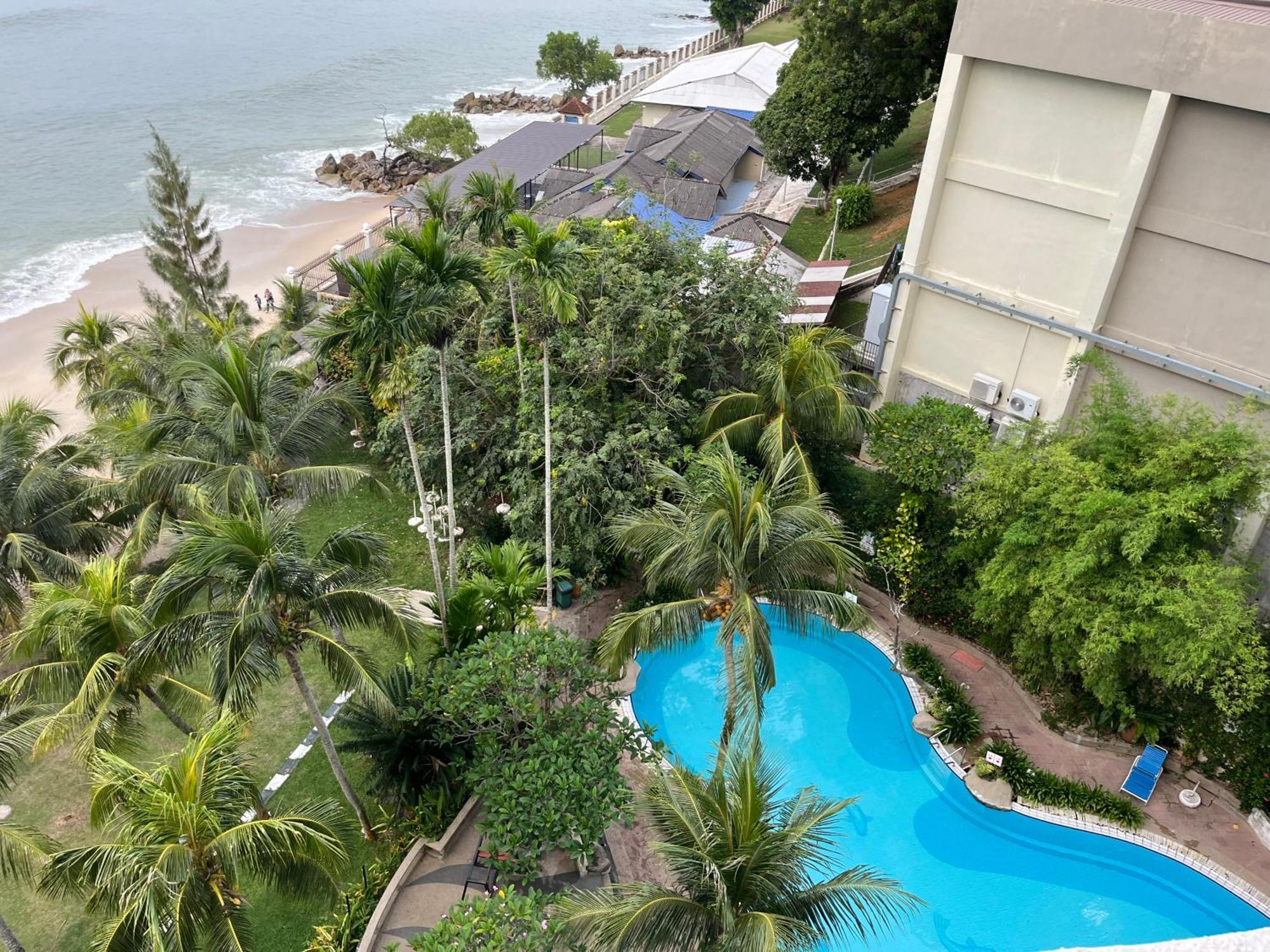 Resort Paradise By The Sea In Penang By Veron At Rainbow Paradise *