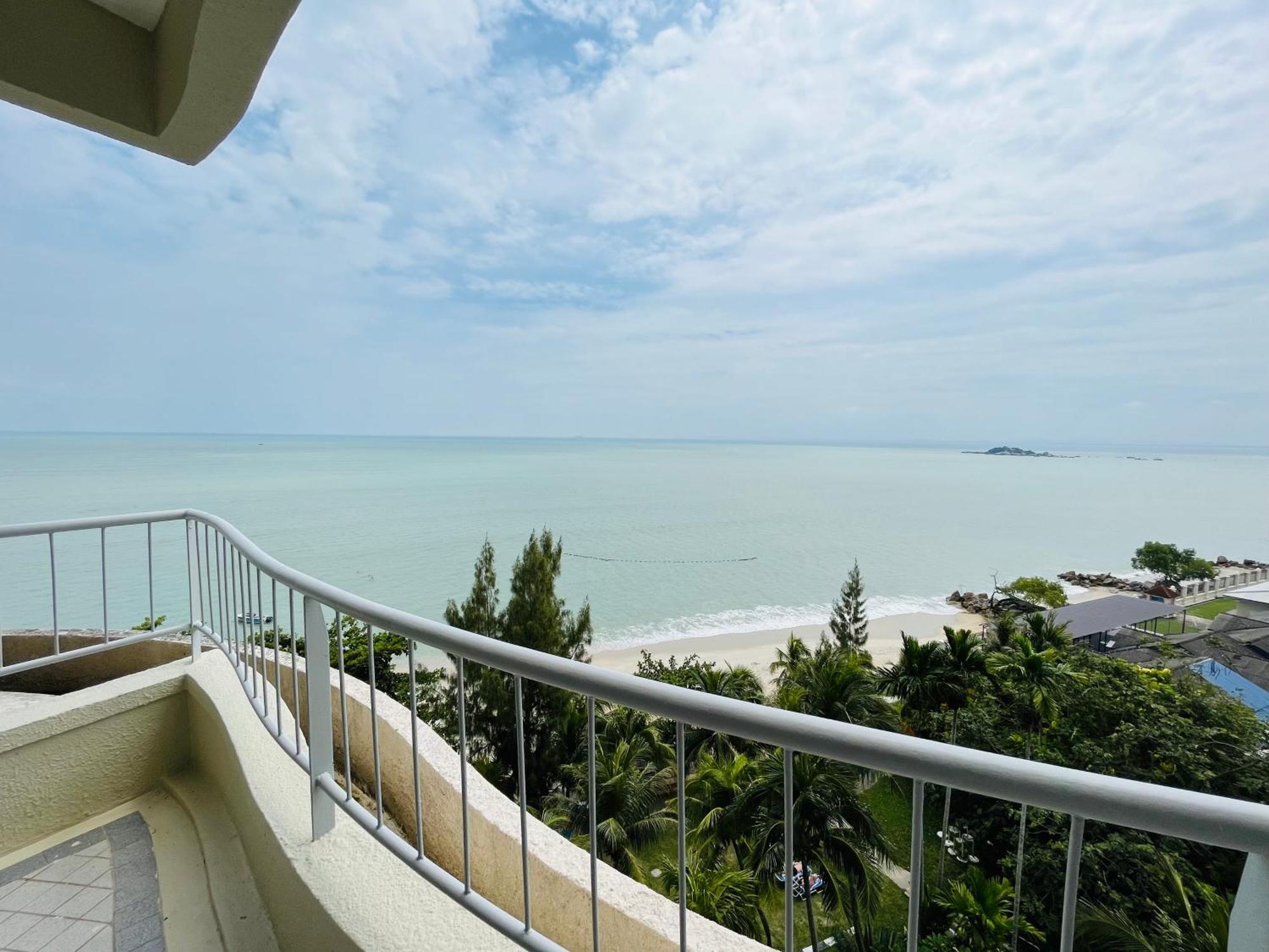 Resort Paradise By The Sea In Penang By Veron At Rainbow Paradise Tanjung Bungah (Penang)